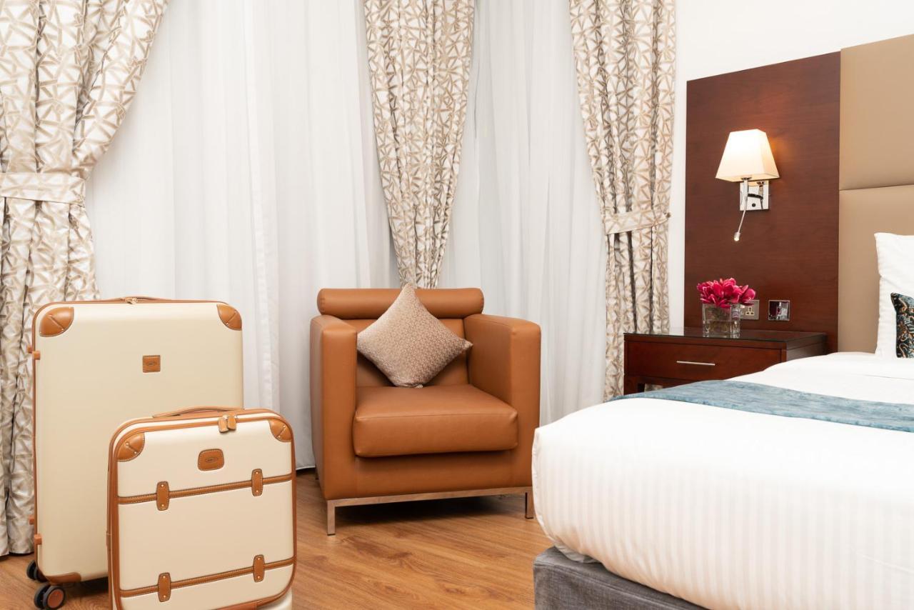 Golden Sands Hotel & Residences Charjah Extérieur photo